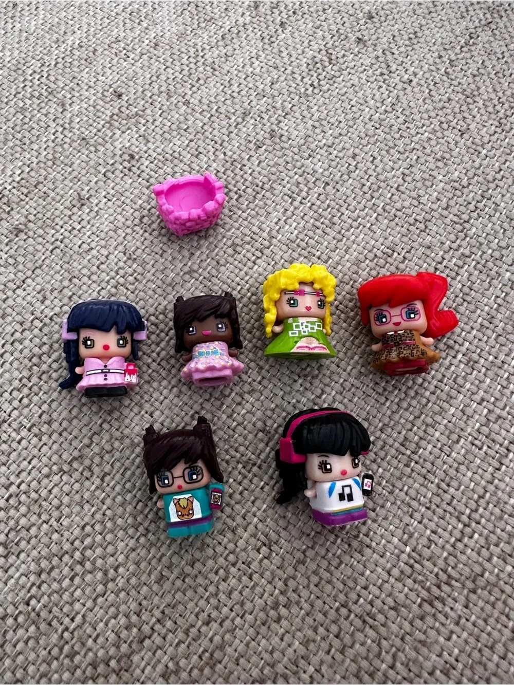 Mattel My Mini MixieQ's figure Lot